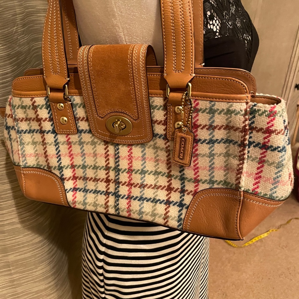Coach NWOT Shoulder Bag Tweed and Leather